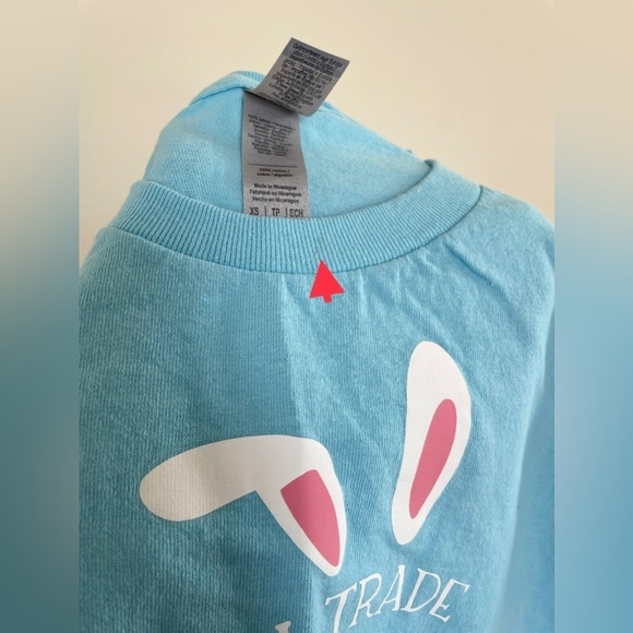 Gildan 100% Heavy Cotton Blue Easter Graphic T-Shirt Youth size XS - Picture 7 of 11